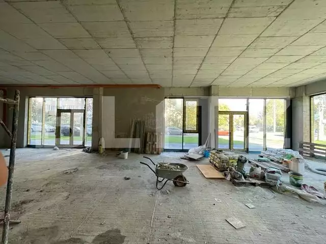 Spatiu comercial cu potential, complex nou, 200mp, Marasti