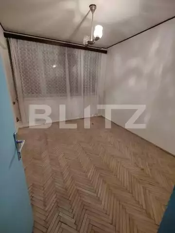 Apartament de 3 camere, 63 mp, balcon, etaj 3, zona Piata 14 Iulie