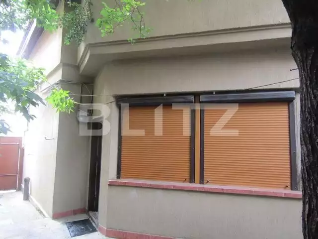 Casa 100 mp utili, 5 camere, zona Parcului Central