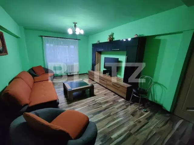 Apartament de 4 camere, etaj intermediar, 2 bai, 82mp + balcon zona Calea Floresti