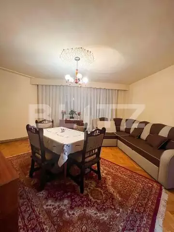 Apartament 3 camere, 61 mp utili, etaj 3/4, balcon, zona Calea Floresti