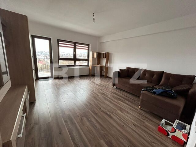 Apartament de 3 camere, 90mp,  decomandat, zona strazii Romul Ladea