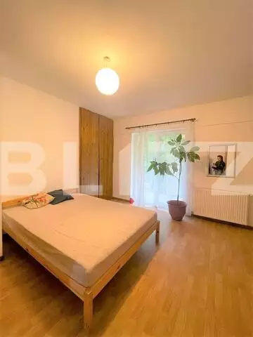 Garsoniera decomandata, 45 mp, parcare, zona Edgar Quinet - PropertyBook