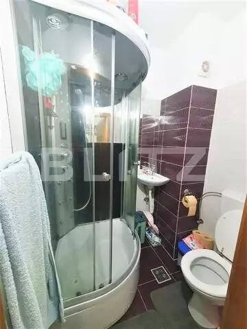 Apartament cu 3 camere si parcare, zona Edgar Quinet