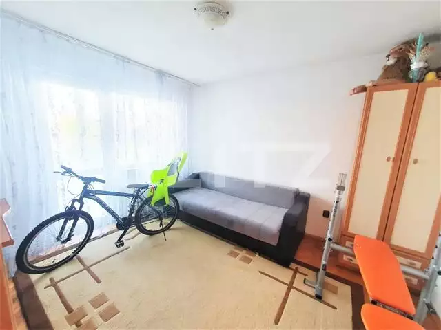 Apartament spatios cu 3 camere, 74 mp, zona strazii Parang