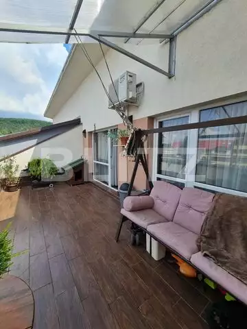 Apartement cu 2 camere, 54 mp utili, terasa de 28 mp, 2 parcari, zona Vivo
