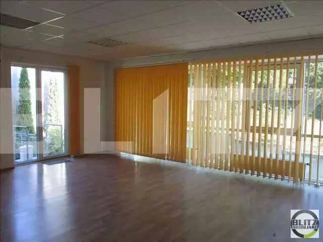 Spatiu birouri, 300 mp utili, open space, 3 parcari, zona strazii Republicii!
