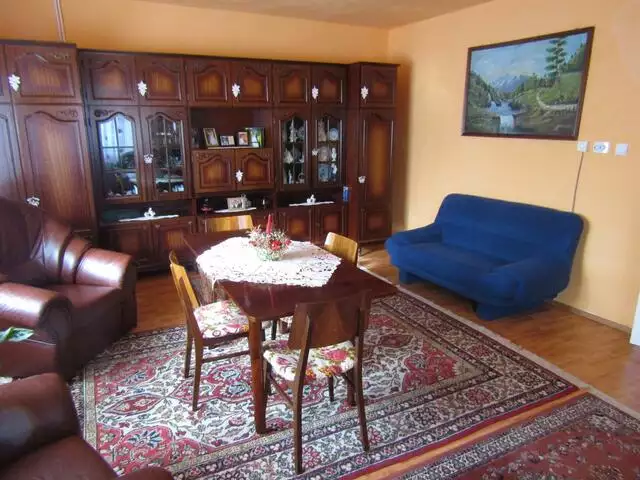 Casa individuala de vanzare, 180 mp utili, teren 202 mp, zona străzii C. Br