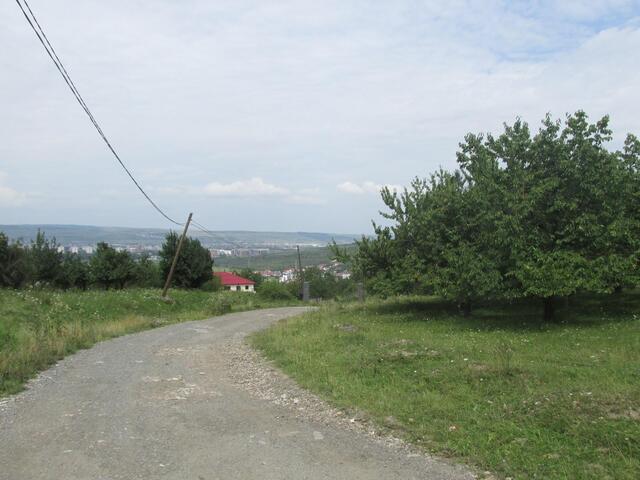 De vanzare teren intravilan 5800 mp, front 33 ml, zona linistita