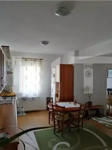  Apartament 3 camere, 56 mp,  etaj intermediar zona Oasului