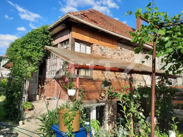 De vanzare casa in calcan renovabila, 80 mp utili, 527 mp teren, in Baciu