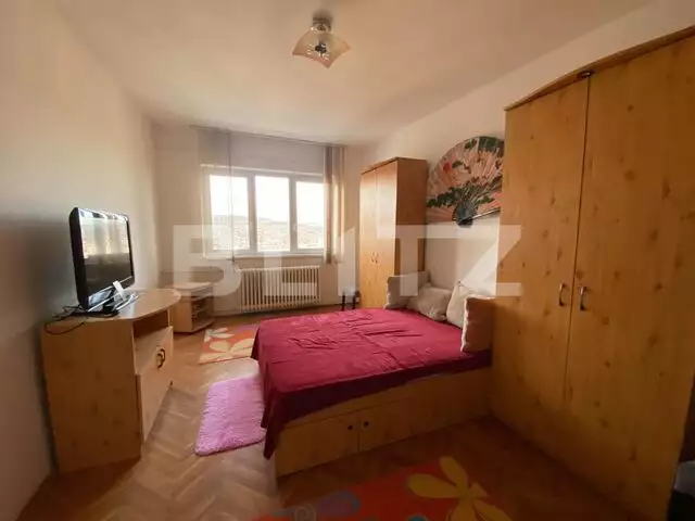 Apartament 1 camera,cu preluare de chiriasi, decomandat, Gruia! 