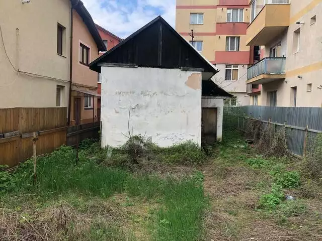 Teren 300mp cu casa demolabila in Grigorescu