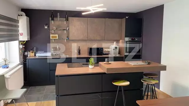 Exclusiv! Casa tip triplex,cu trei apartamente, 321 mp utili, zona Intre Lacuri!