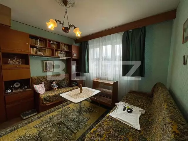 Apartament de 2 camere, 54 mp, decomandat, zona strazii Parang