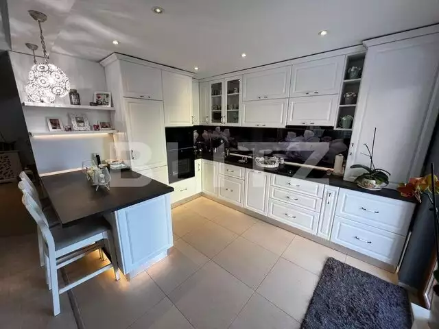 Duplex la cheie, 4 camere si pod mansardat, teren 290 mp, strada privata, zona Terra!