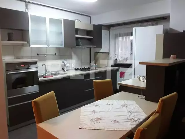 Apartament de 4 camere, 120 mp, parcare, zona Terra