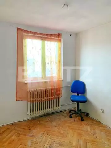  Garsoniera, 11 mp, renovabila, zona Calea Floresti