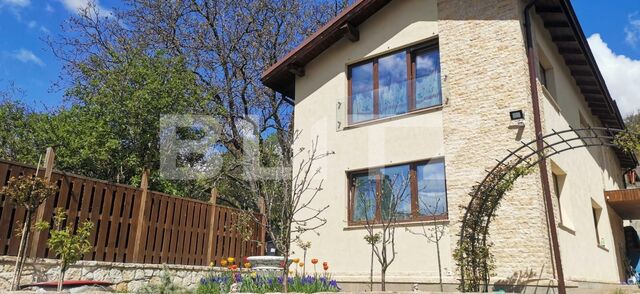 Casa individuala, 200 mp, 5 camere, zona Grigorescu, ideal sediu firma