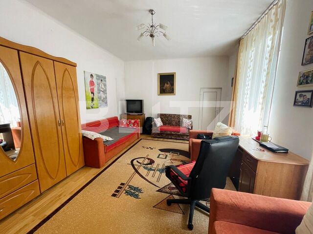 Apartament de 2 camere, tavan inalt, 60mp, garaj si curte, zona Centrala