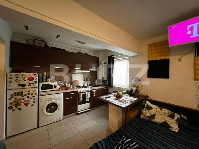 Apartament 2 camere, etaj intermediar, zona Vivo