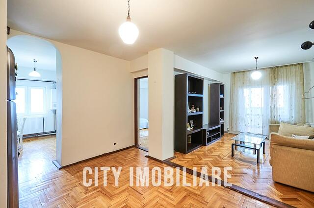 Apartament 3 camere, S-90 mp., etaj 7/8, bd. Nicolae Titulescu