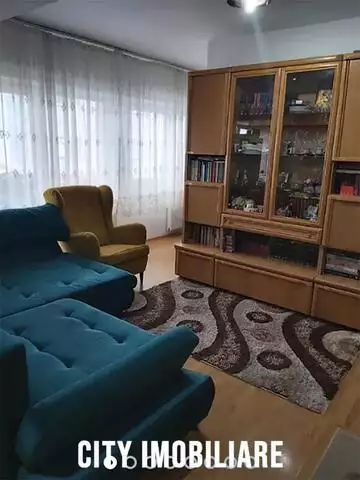 Apartament 2 camere, semidecomandat, mobilat, utilat, str. București