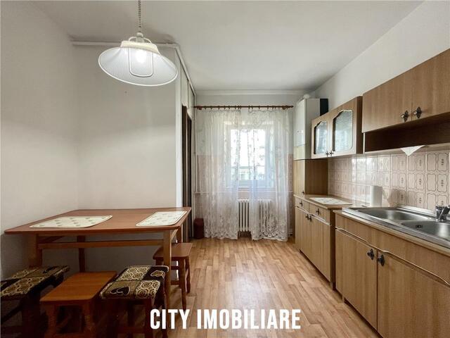 Apartament 3 camere, decomandat, mobilat, zona Piata Zorilor