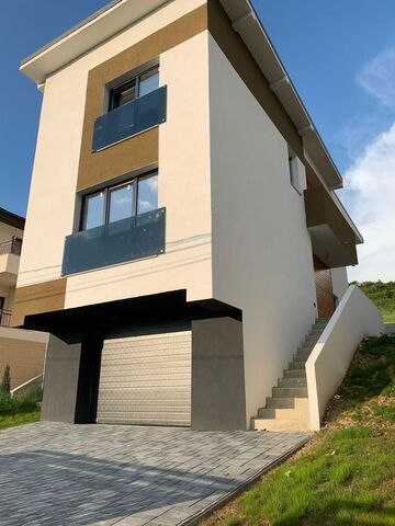 Casa individuala de vanzare in Borhanci - PropertyBook