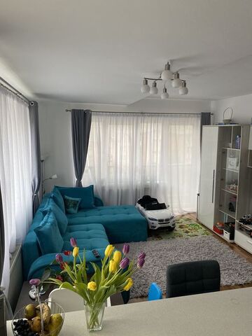 Apartament cu 2 camere + 2 parcari de vanzare in Baciu, zona Petrom