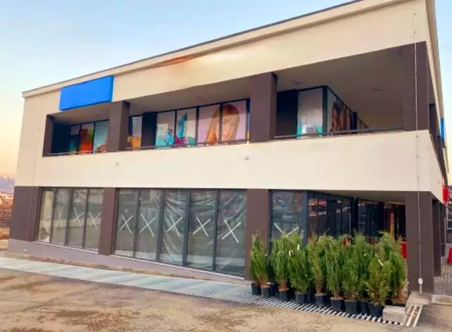 Spatiu Comercial - Zona Manastur - Centru Comercial/Vitrina Mare