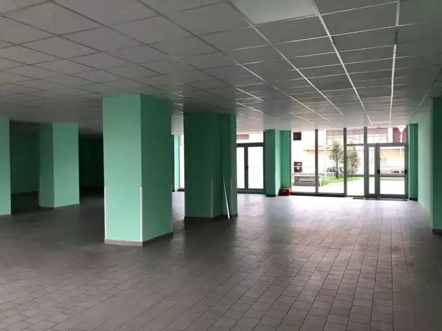 OCAZIE-Spatiu comercial- Zona Manastur- 305mp
