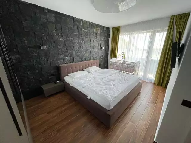 Apartament superb, 3 camere, terasa 54 mp, 2 parcari, boxa,Donath Park