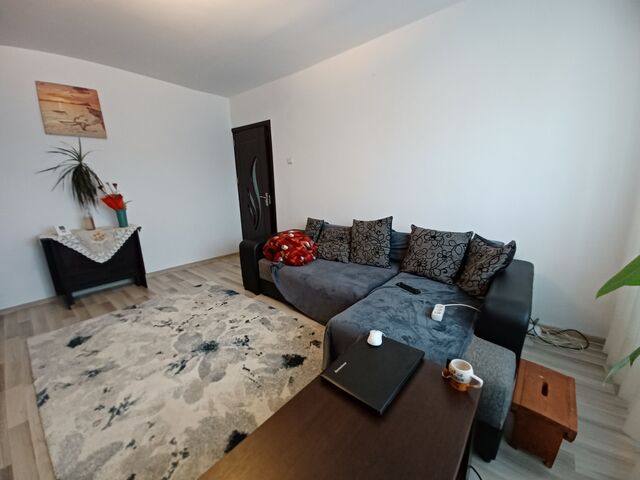 Apartament 3 camere, etaj intermediar, decomandat, cartier Marasti