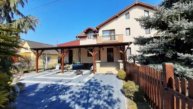 Casa moderna de tip duplex, zona Calea Baciului