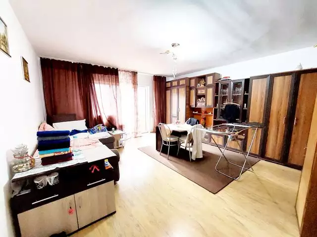 Apartament 1 camera 48 mp, str Stejarului Floresti