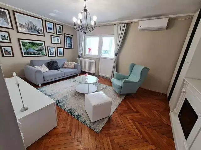 Apartament 2 camere, parter inalt cu balcon, garaj subteran,zona FSPAC
