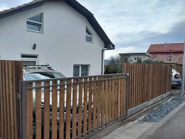 COMISION 0% Vand casa tip duplex, zona strazii Sitarilor, P+M