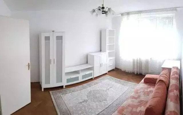 Apartament 2 camere, decomandat, etaj 3/4, Plopilor