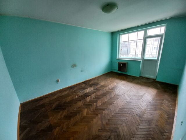 Apartament 3 camere, decomandat, etaj 3/4, zona Grigorescu