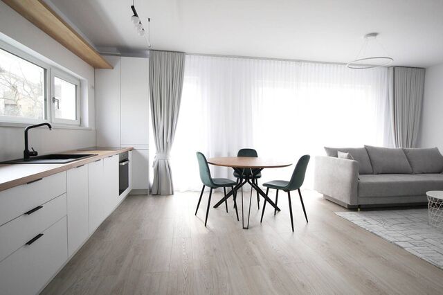 Apartament ultramodern, 2 camere, parcare, zona Golden Tulip