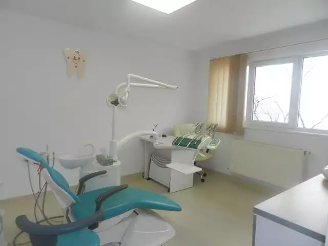 Cabinet stomatologic, 43 mp,in Manastur, zona Complex Sirena