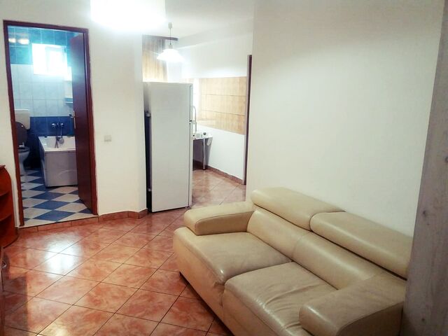 Apartament cu 2 camere, mobilat, locatie buna in Gheorgheni