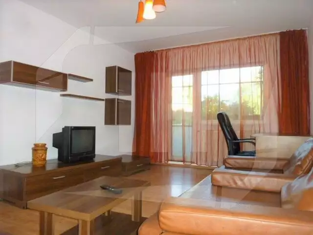 Apartament 3 camere, decomandat, 70 mp, zona Aurel Vlaicu