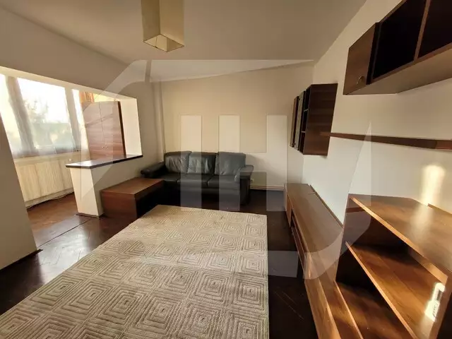 Apartament 3 camere, 70 mp, decomandat, parcare, zona N.Titulescu
