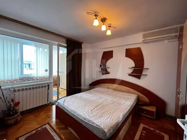 Apartament 3 camere, etaj intermediar, garaj, AC, Piata Mihai Viteazu