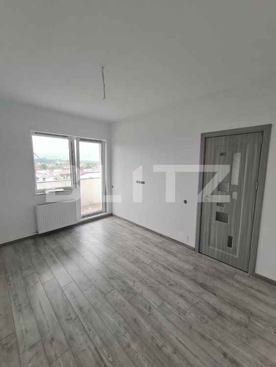 Apartament cu 3 camere, 2 balcoane, 59mp, finisaje noi, parcare inclusa, zona Catanelor