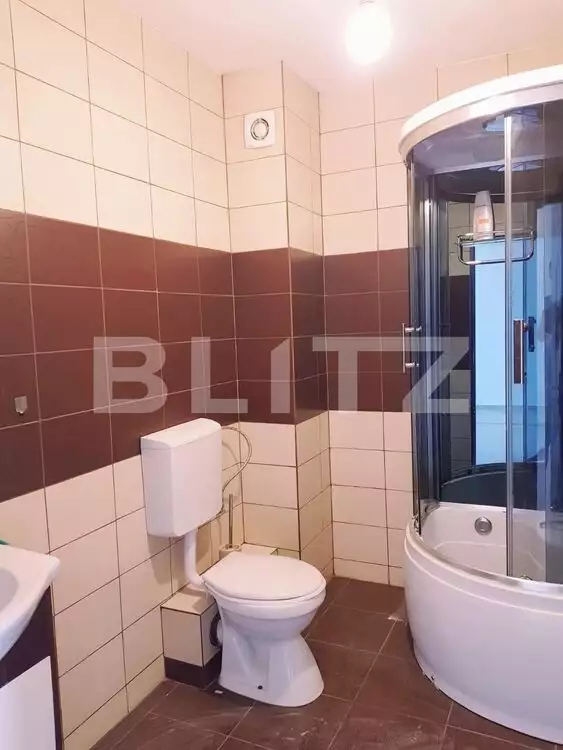 Apartament 3 camere, balcon, parcare, zona Terra