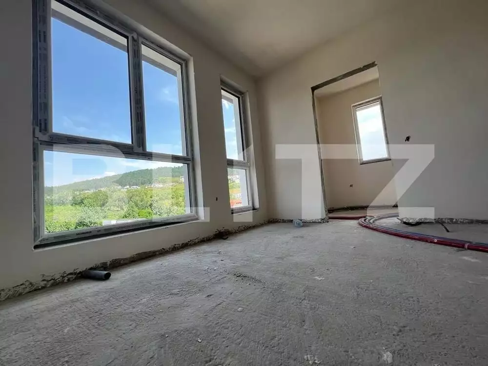 Apartament 3 camere, 65mp, 2 bai, garaj, Spatiu Comercial la parter si Gradinita langa bloc