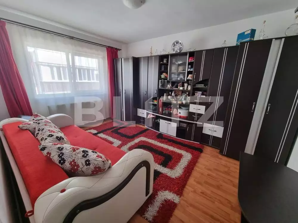 Oportunitate! 3 camere, mobilat si utilat, 55mp, etaj intermediar, parcare, zona Restaurantului Regal